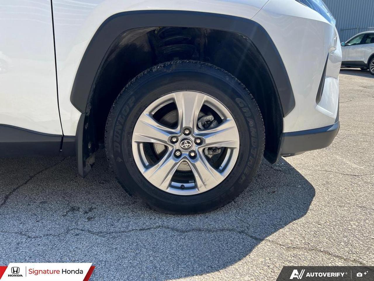 2025 Toyota RAV4 XLE Photo