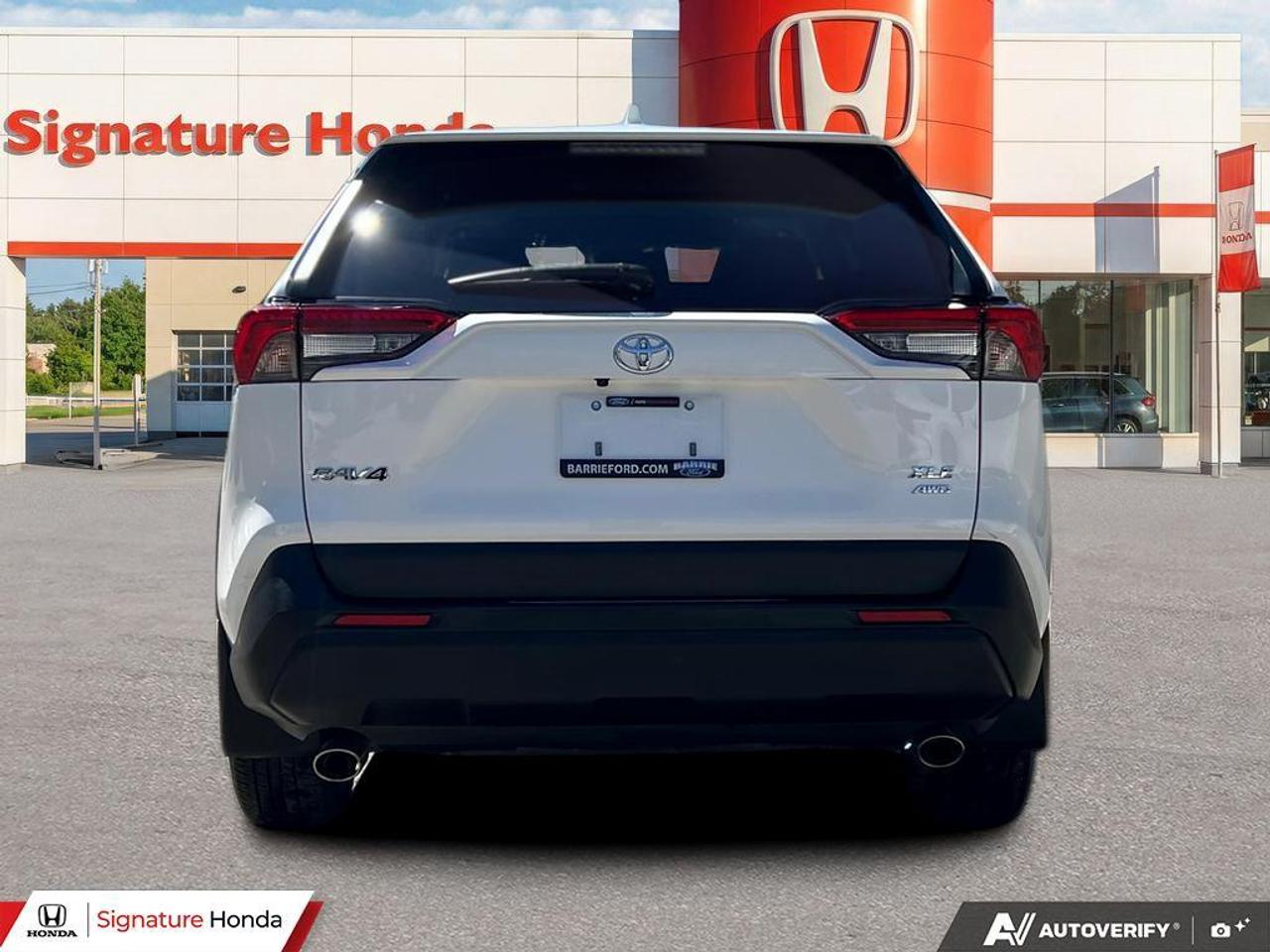 2025 Toyota RAV4 XLE Photo