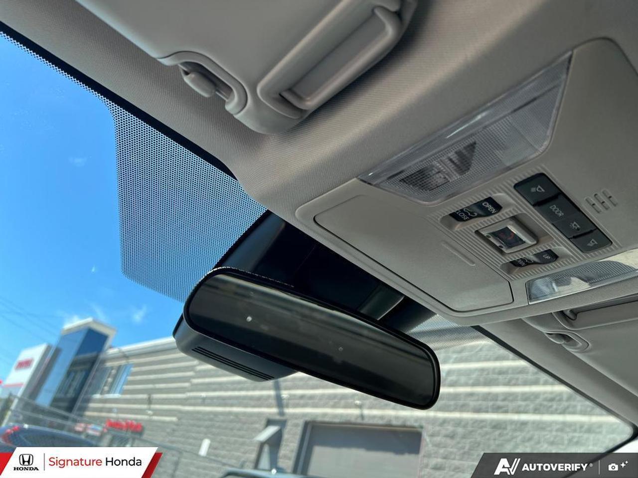 2025 Toyota RAV4 XLE Photo