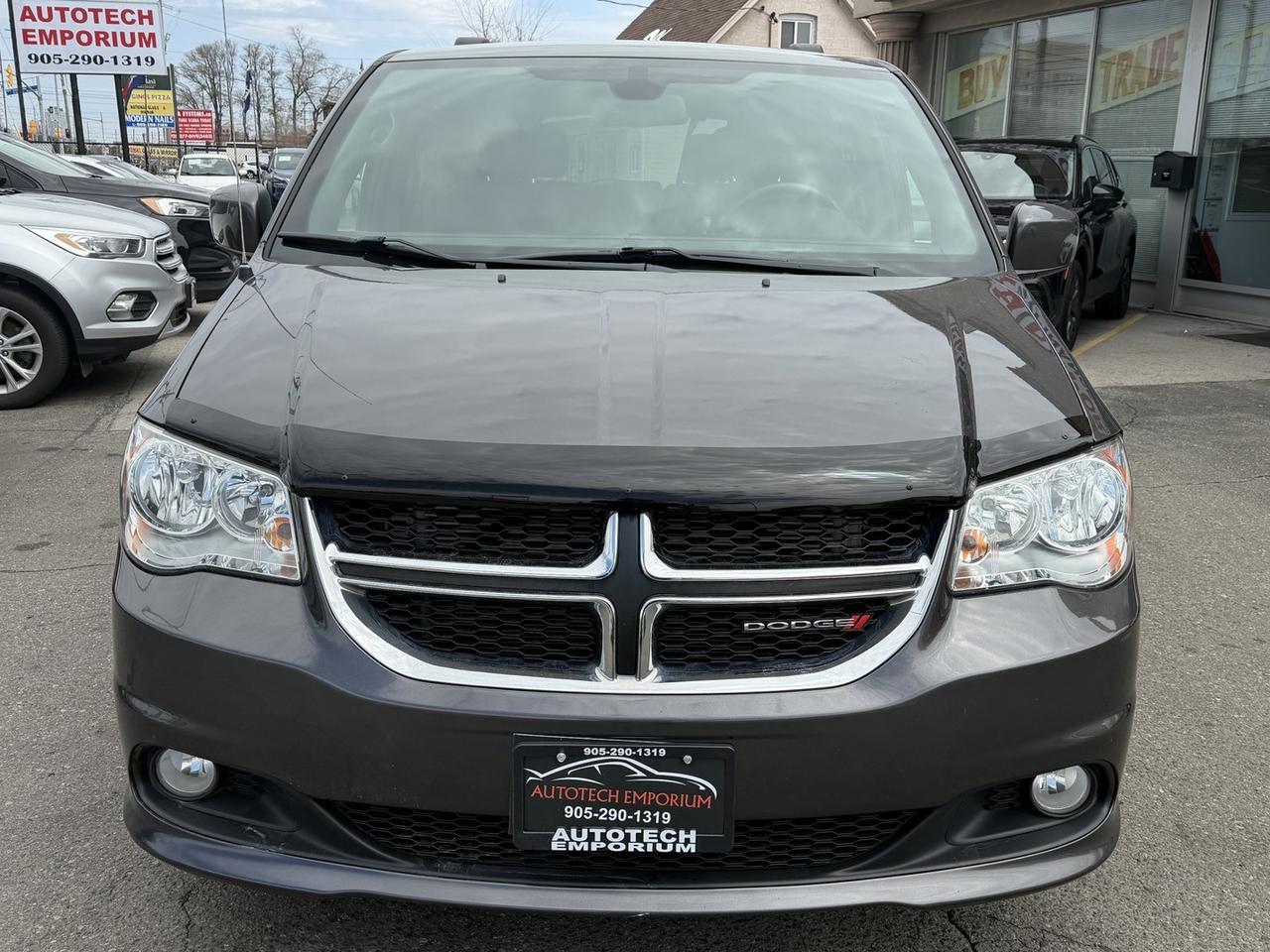 2020 Dodge Grand Caravan SXT Premium Plus   Stow n Go   Leather   DVD Photo4