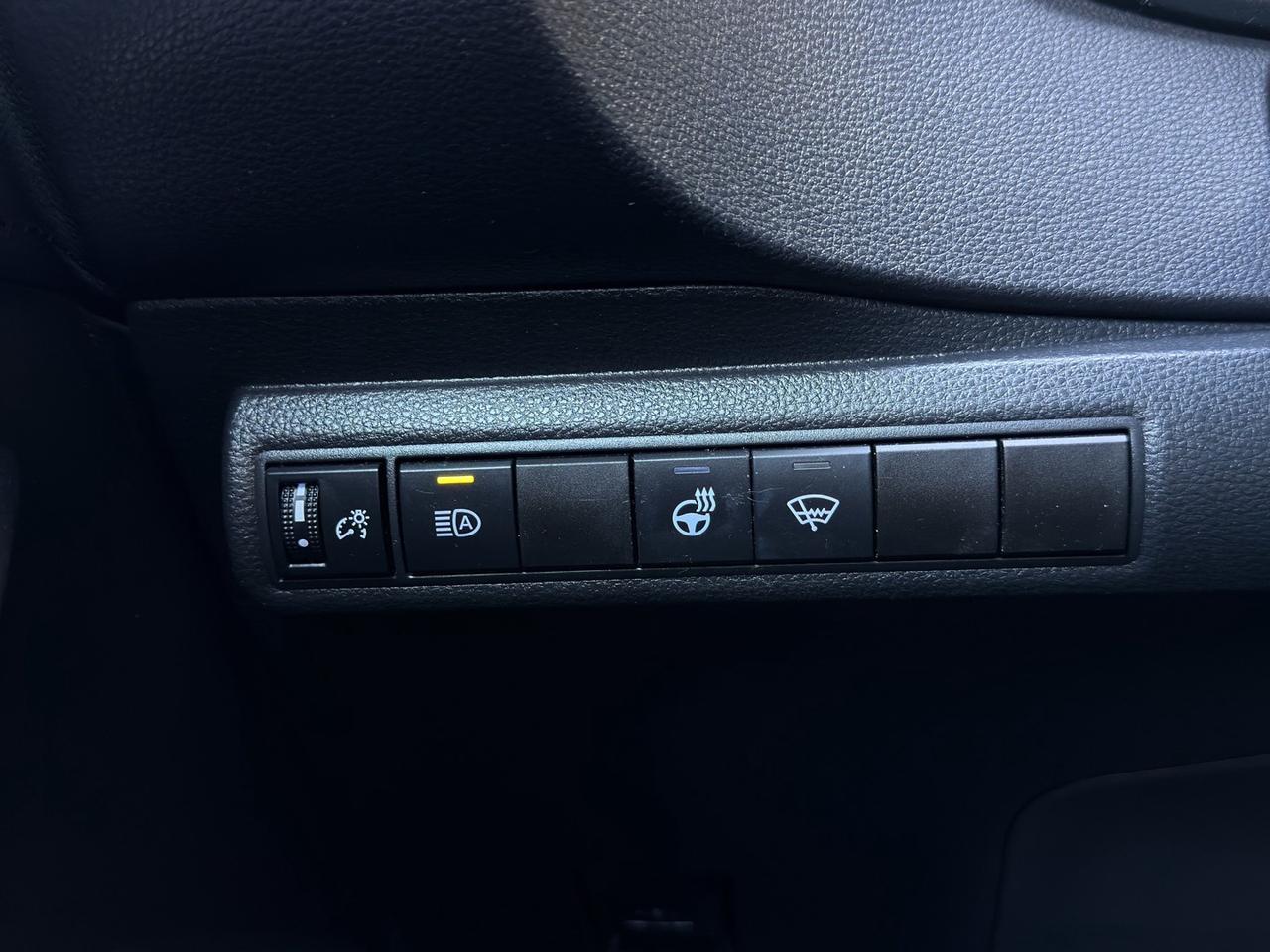 2020 Toyota Corolla SE Pearl White Sunroof   Htd Steering   Push Start Photo