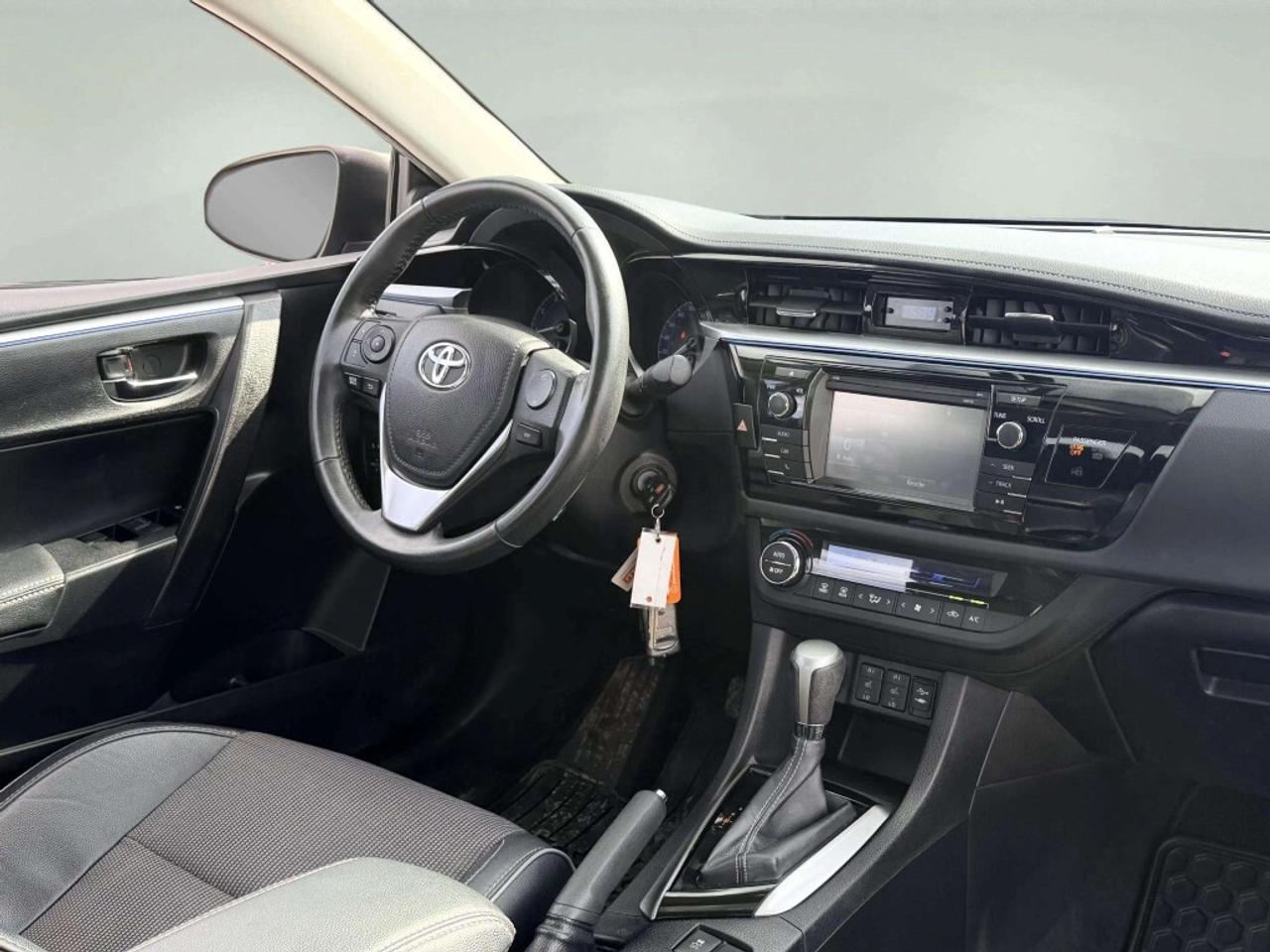 2015 Toyota Corolla S Photo