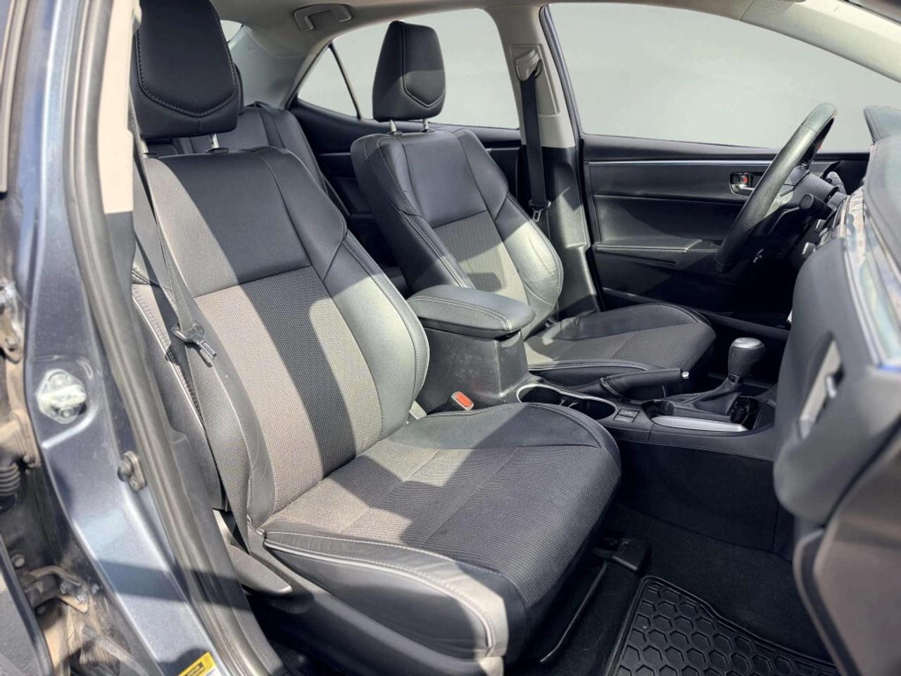 2015 Toyota Corolla S Photo