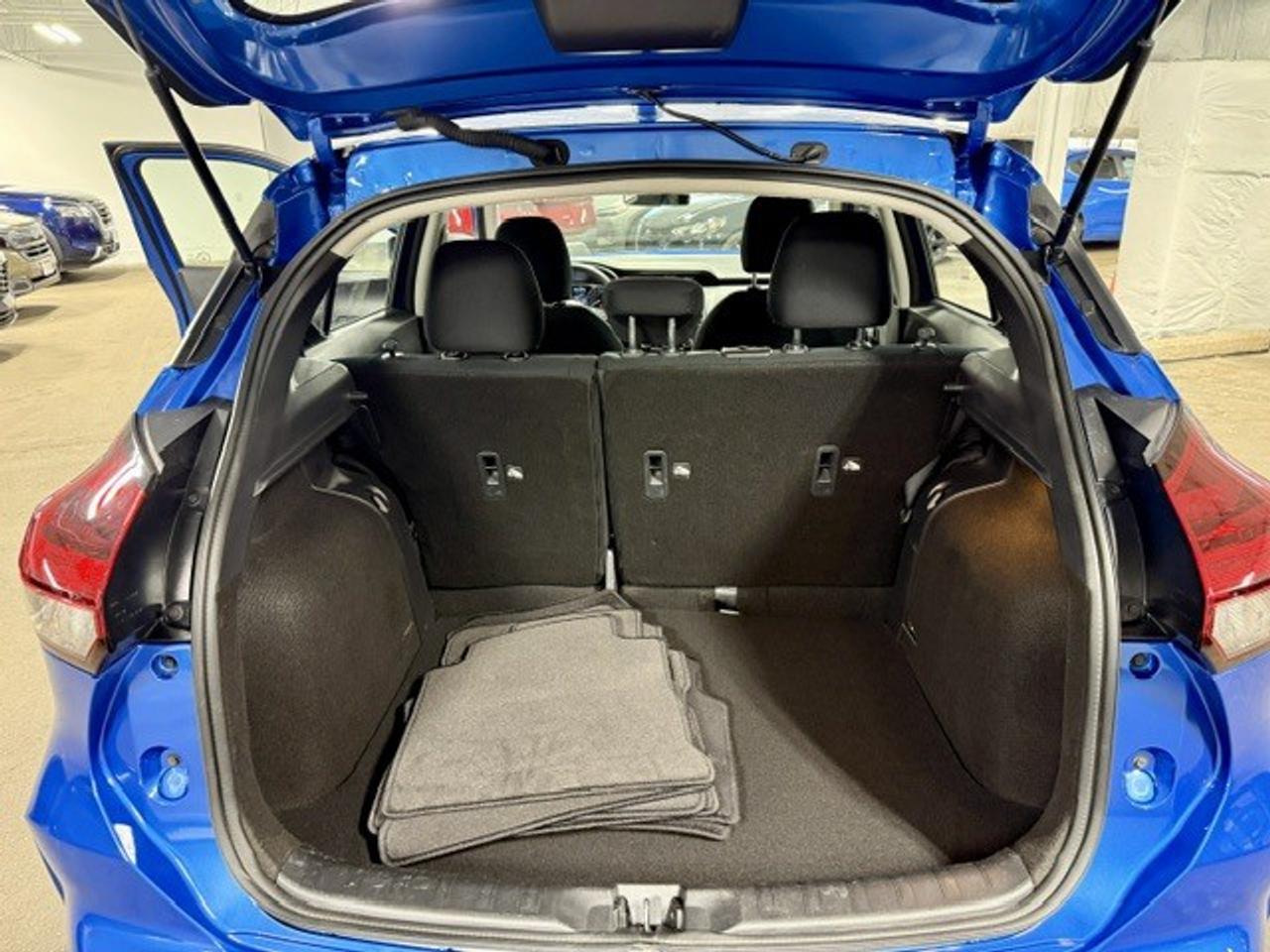 2024 Nissan Kicks S, APPLE CarPlay, BLIND SPOT, RearView CAM, STREAM Photo
