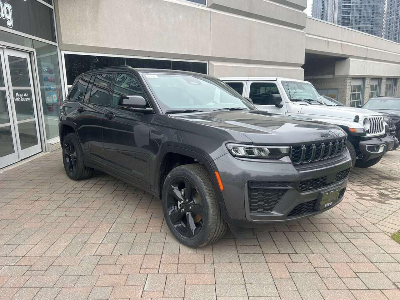 2026 Jeep Grand Cherokee Base 4dr 4x4 Photo