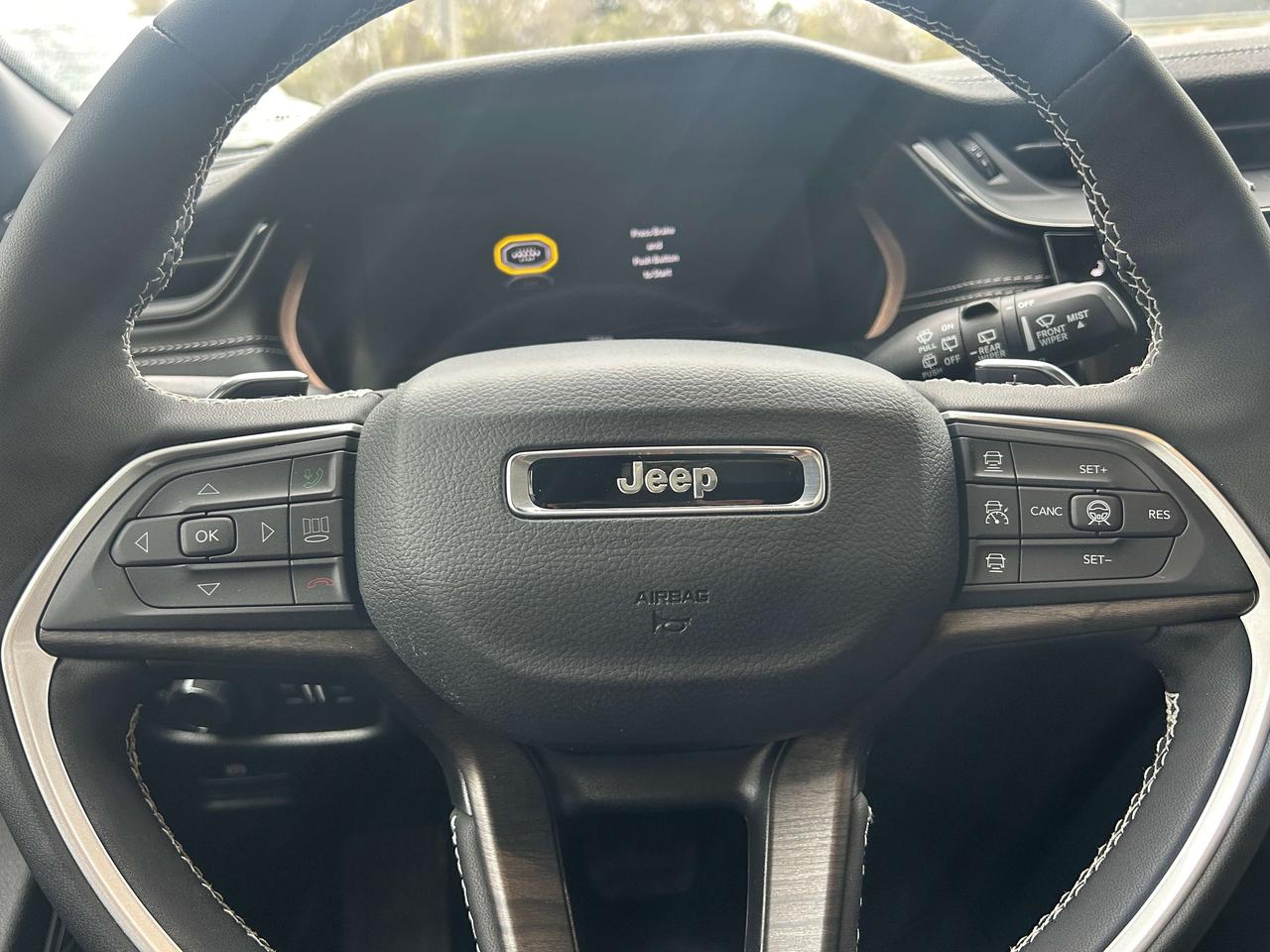 2026 Jeep Grand Cherokee Base 4dr 4x4 Photo