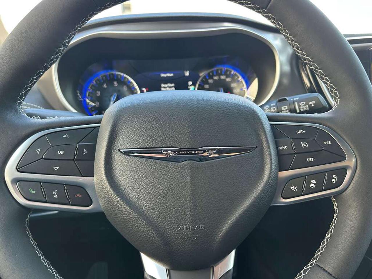 2026 Chrysler Pacifica Select All-Wheel Drive Passenger Van Photo