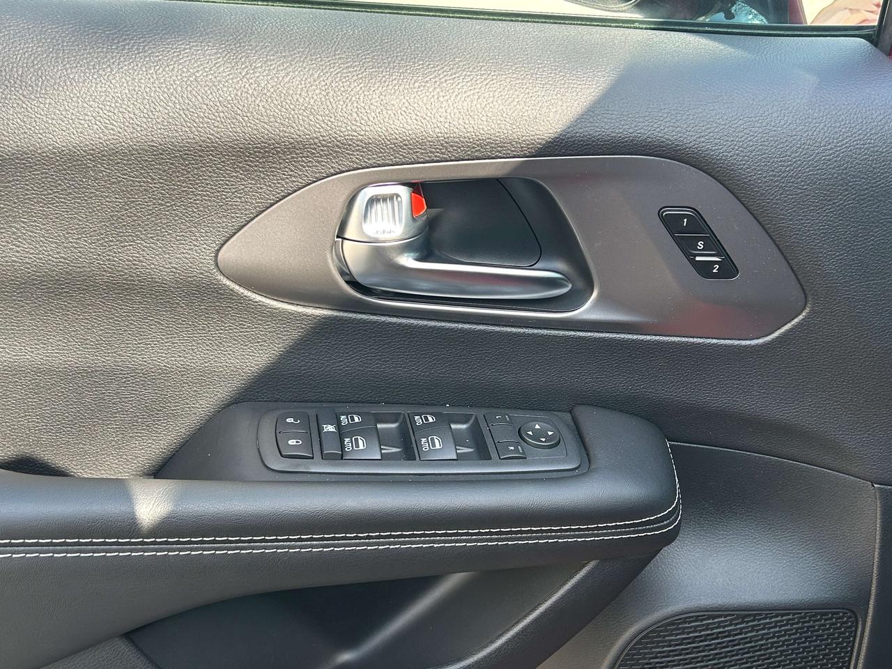 2026 Chrysler Pacifica Select All-Wheel Drive Passenger Van Photo