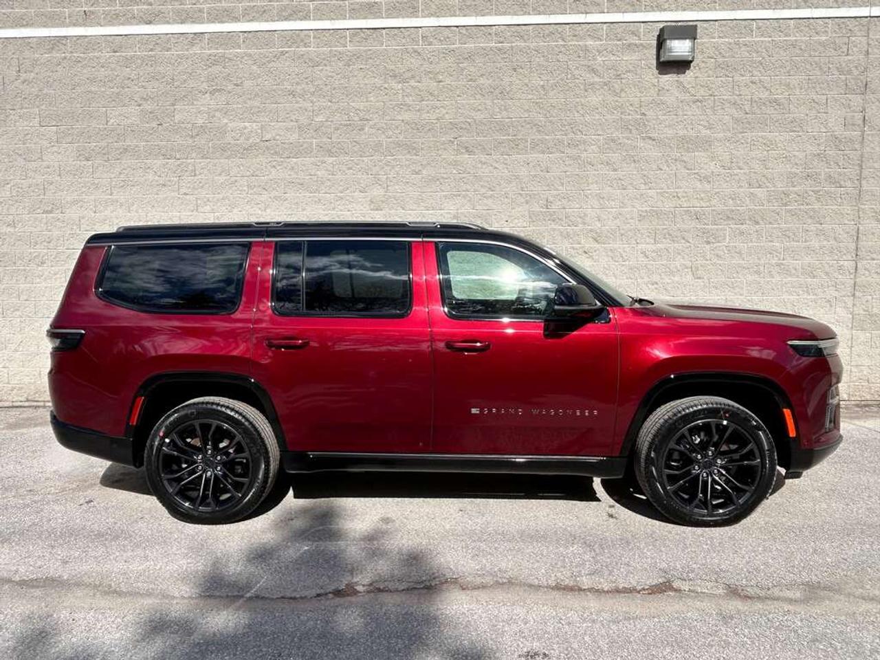 2026 Jeep Grand Wagoneer Summit 4dr 4x4 Photo3