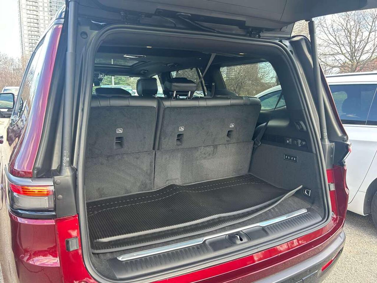 2026 Jeep Grand Wagoneer Summit 4dr 4x4 Photo