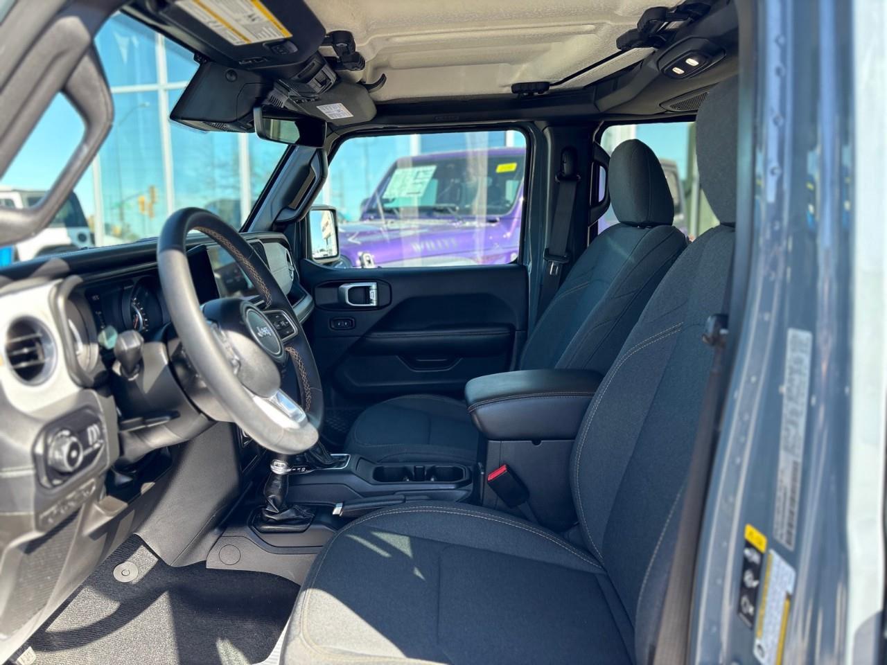 2024 Jeep Wrangler SAHARA 4DR 4X4 Photo4