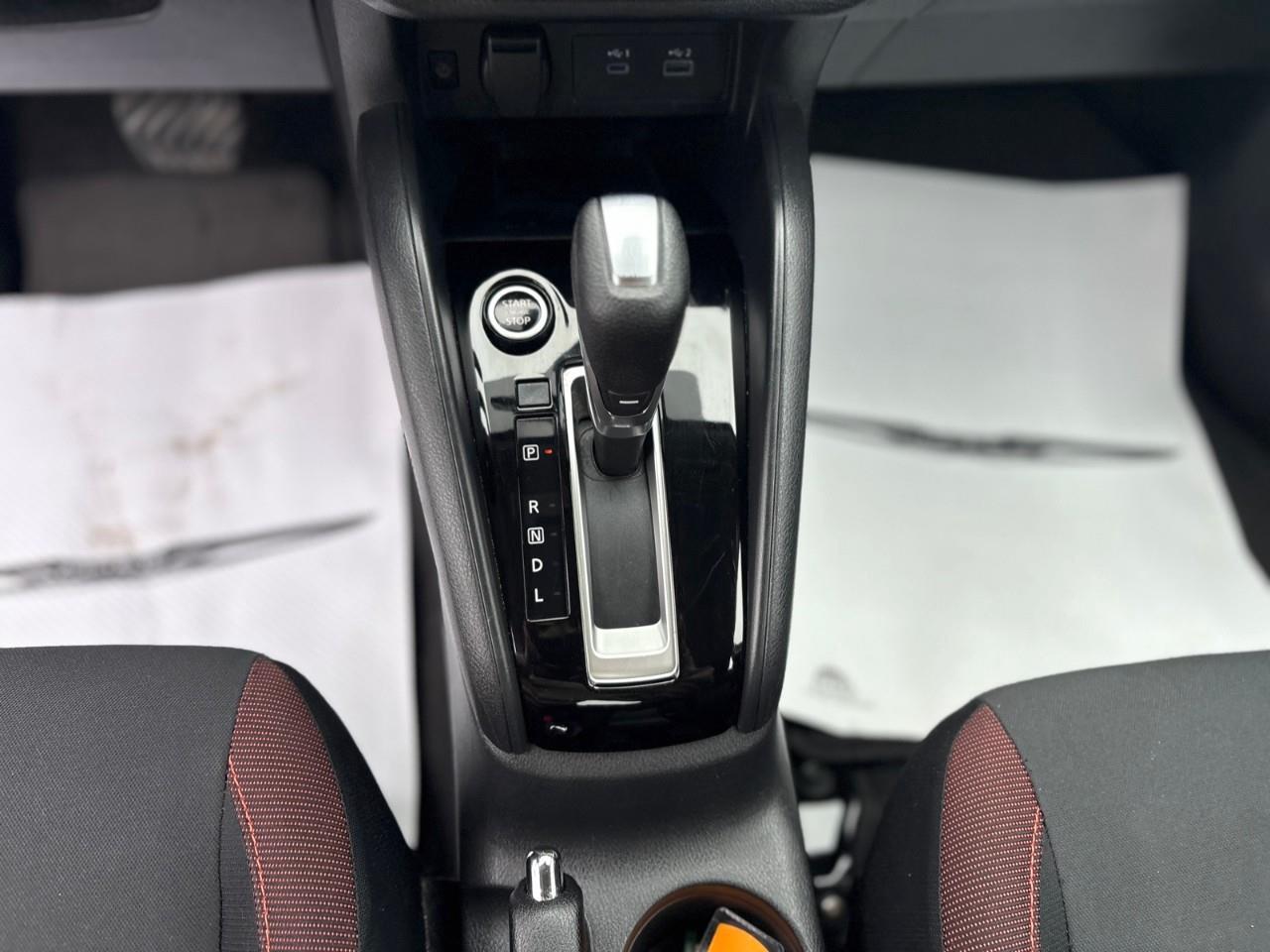 2023 Nissan Versa SR 4DR SEDAN Photo