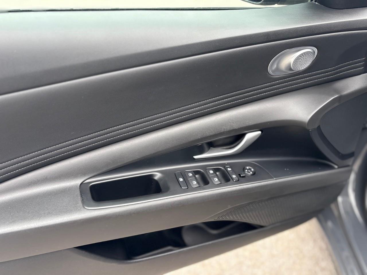 2024 Hyundai Elantra PREFERRED 4DR SEDAN Photo