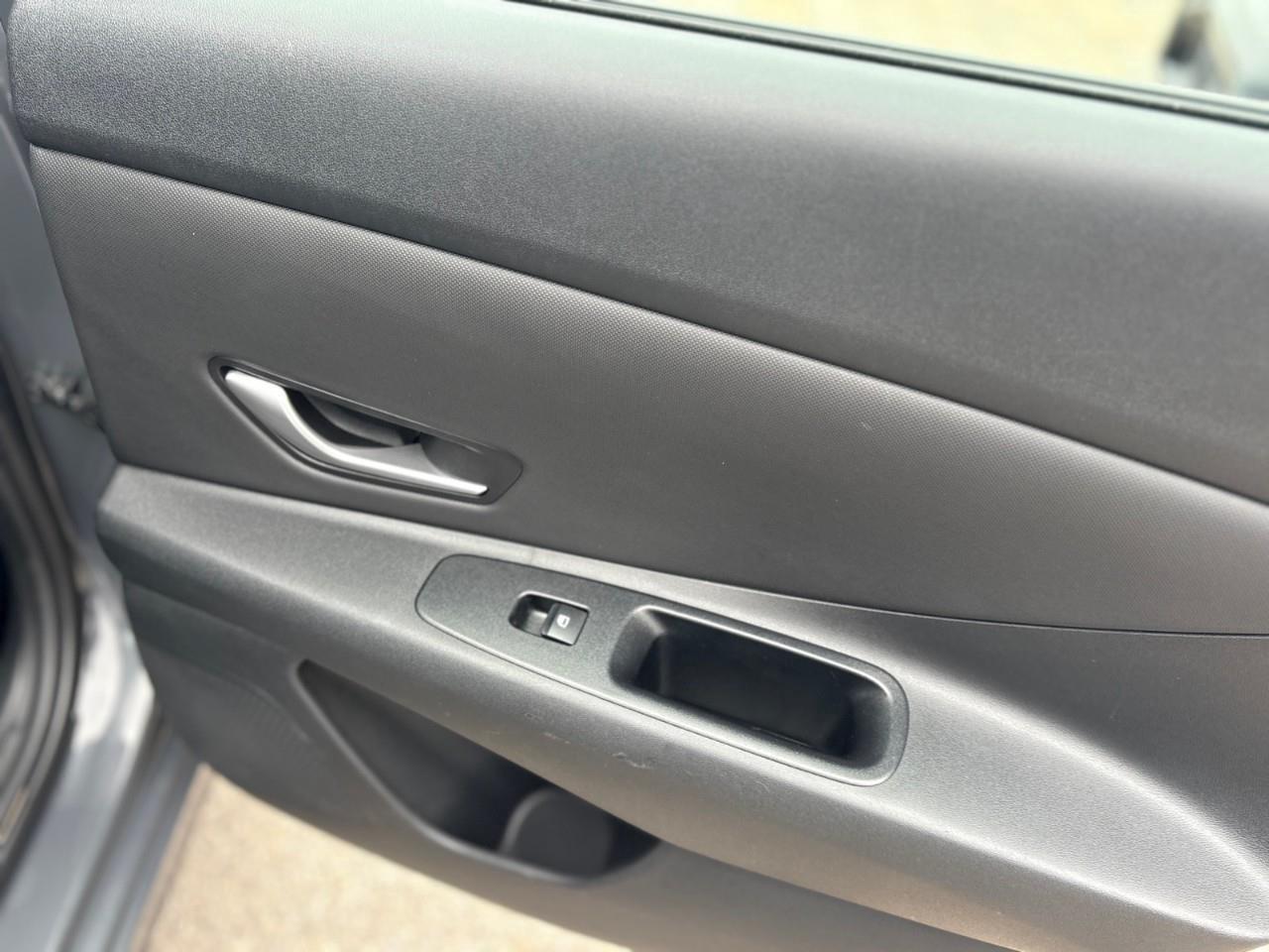 2024 Hyundai Elantra PREFERRED 4DR SEDAN Photo