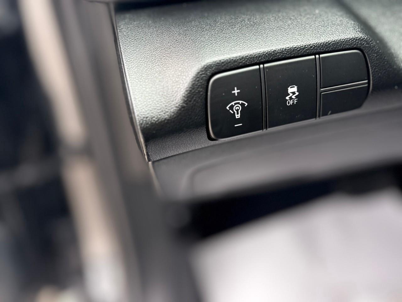 2024 Hyundai Elantra PREFERRED 4DR SEDAN Photo