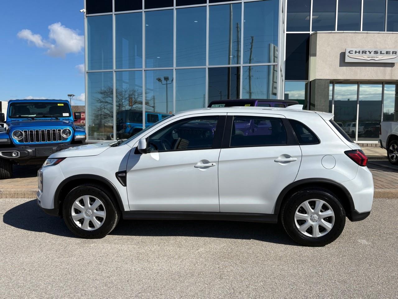 2023 Mitsubishi RVR ES 4dr AWC Photo