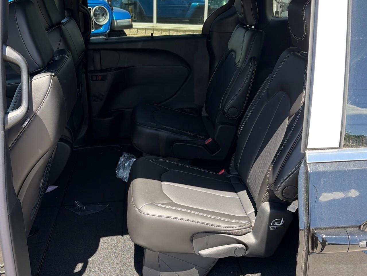 2027 Chrysler Grand Caravan SXT Front-Wheel Drive Passenger Van Photo