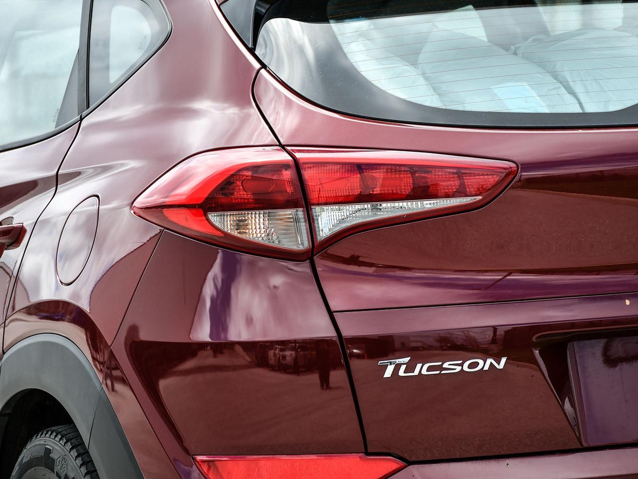 2018 Hyundai Tucson FWD   BT   HEATED SEAT  2SETS RIM&TIRE   CERTIFIED Photo