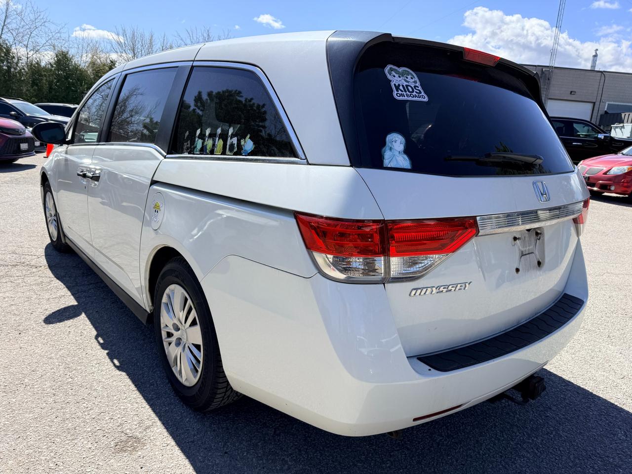 2015 Honda Odyssey LX (A6) Passenger Van Photo