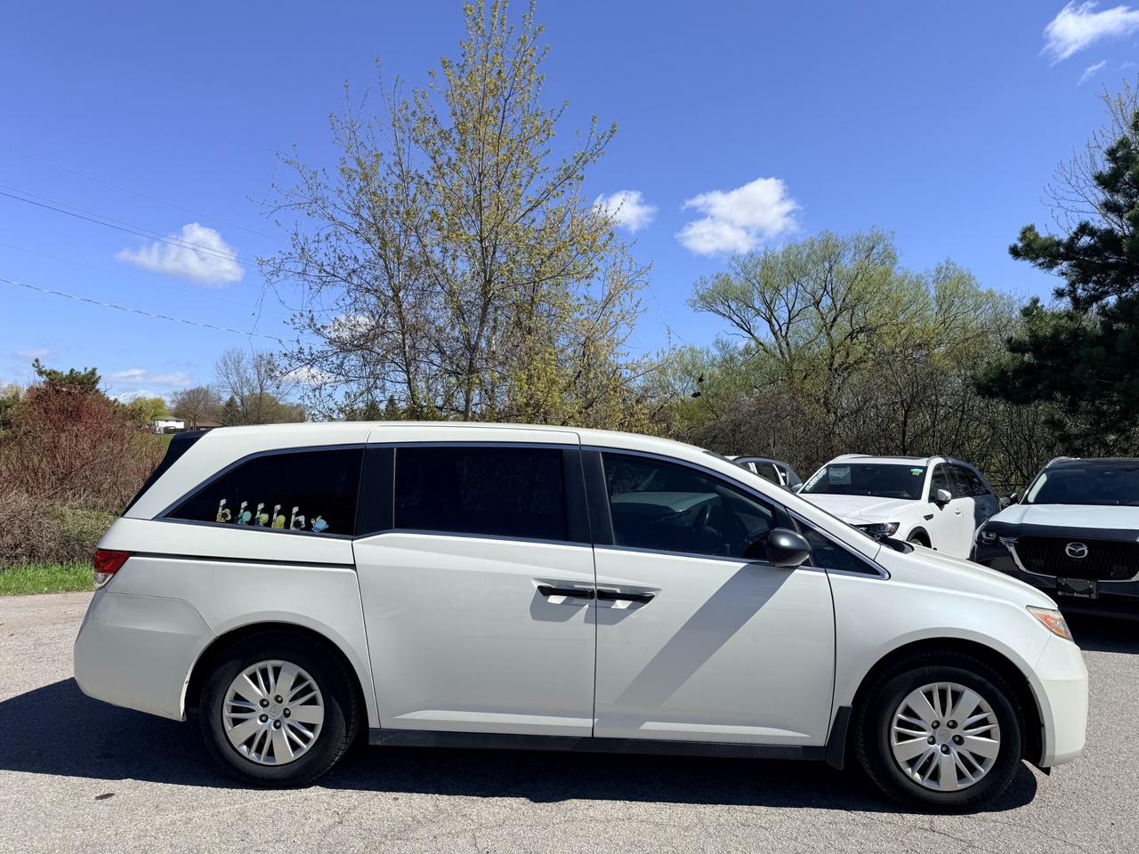 2015 Honda Odyssey LX (A6) Passenger Van Photo