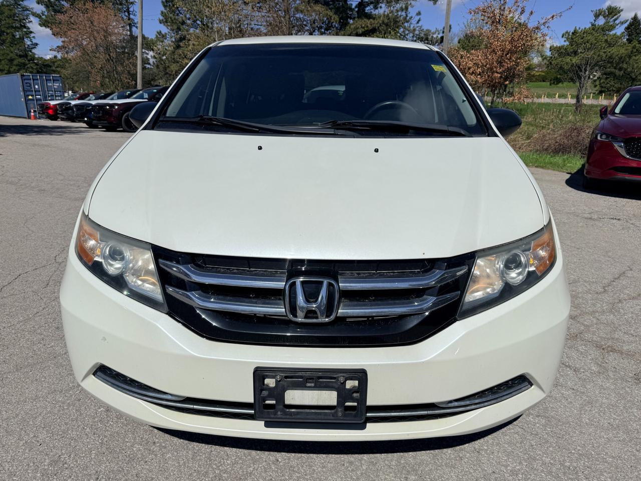 2015 Honda Odyssey LX (A6) Passenger Van Photo
