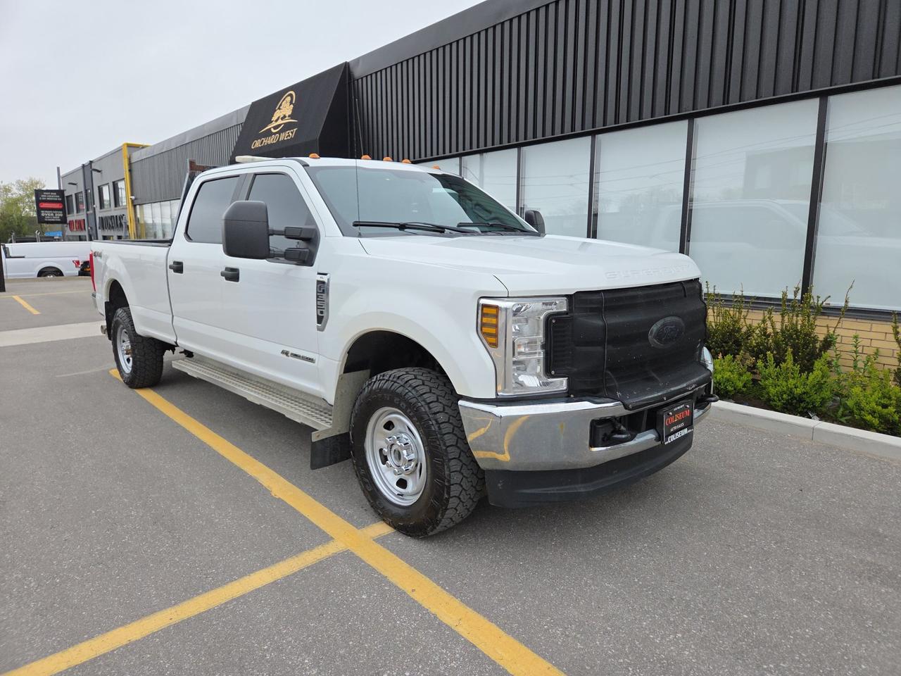 2018 Ford F-350 XL 4WD 6.7L POWER STROKE DIESEL-CREW CAB 8' BOX!! Photo2