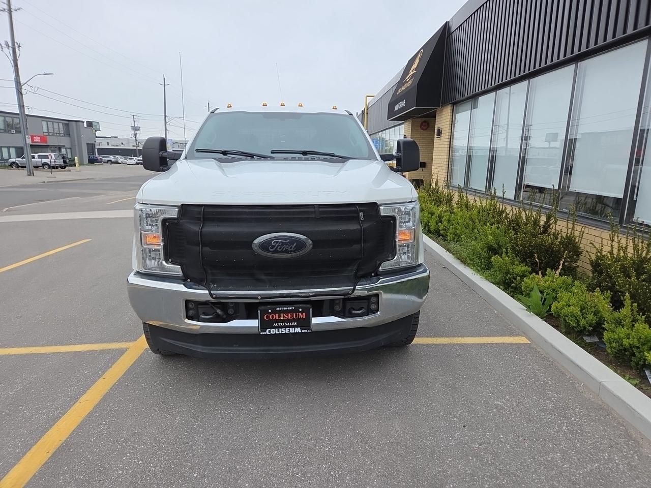 2018 Ford F-350 XL 4WD 6.7L POWER STROKE DIESEL-CREW CAB 8' BOX!! Photo