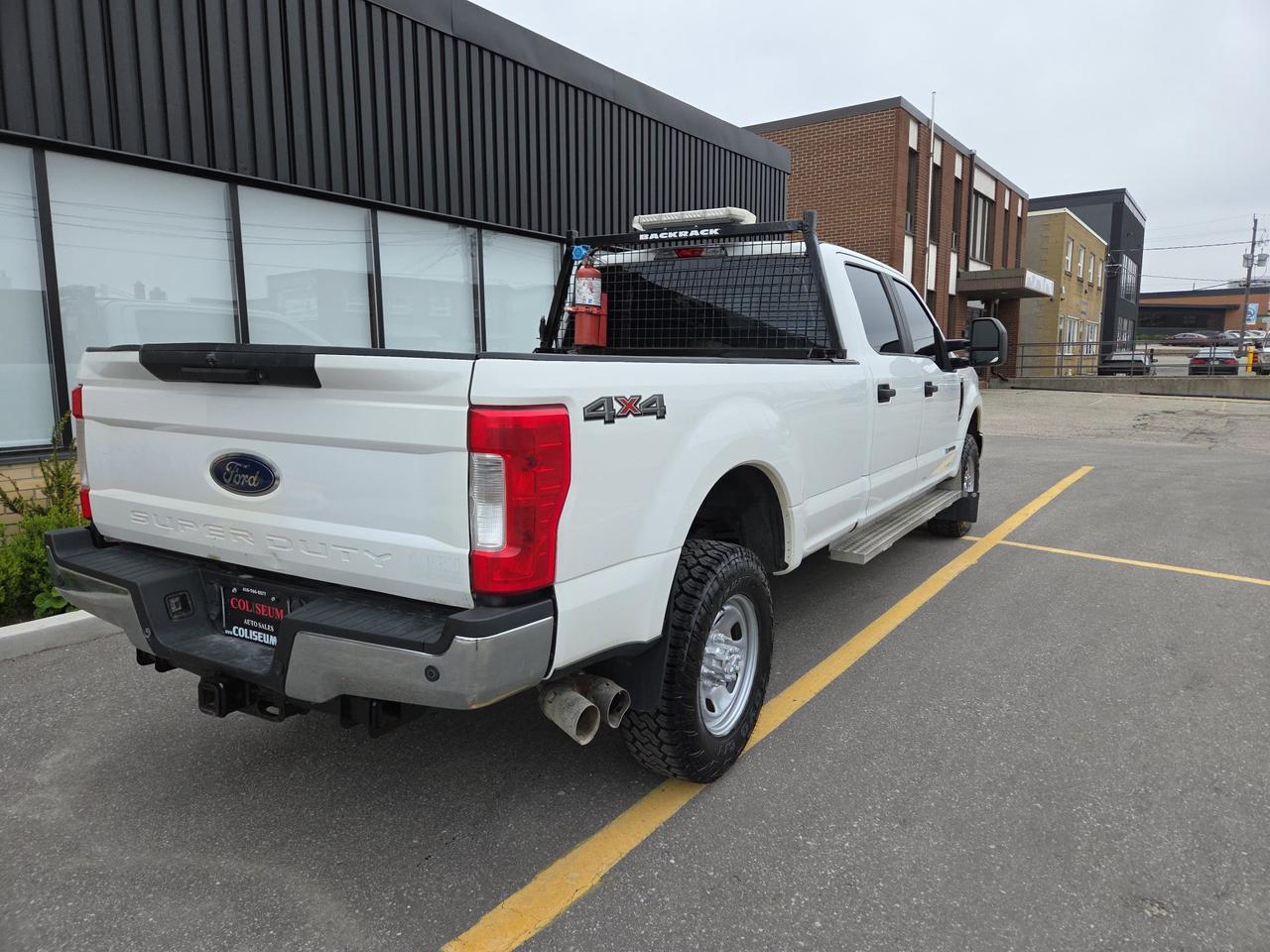 2018 Ford F-350 XL 4WD 6.7L POWER STROKE DIESEL-CREW CAB 8' BOX!! Photo