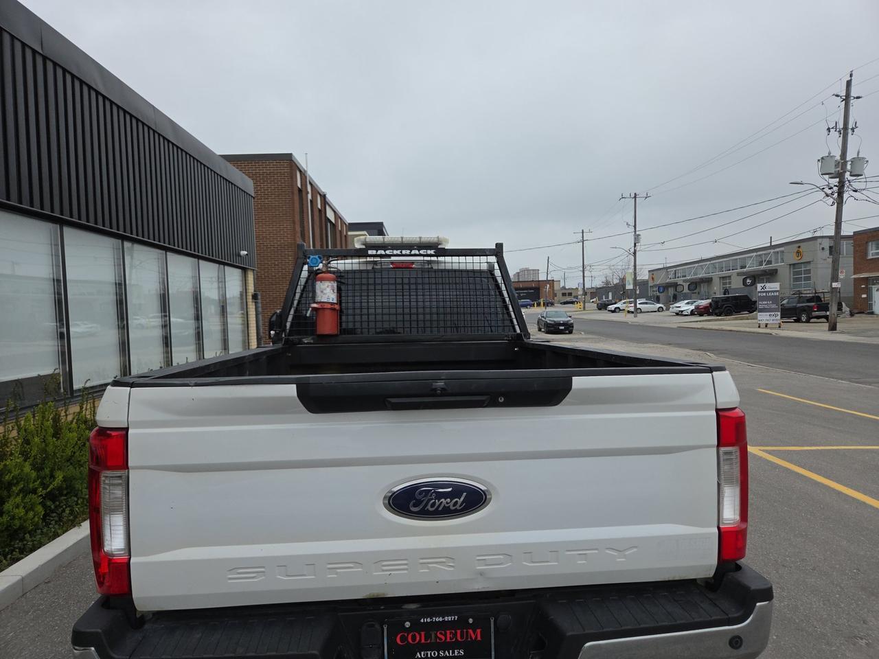 2018 Ford F-350 XL 4WD 6.7L POWER STROKE DIESEL-CREW CAB 8' BOX!! Photo