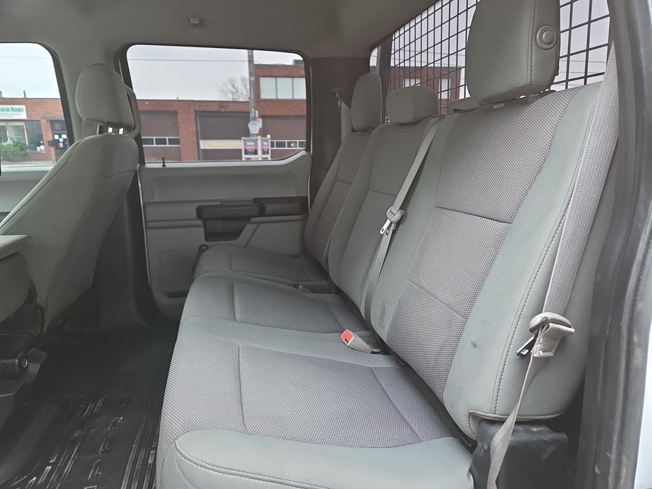 2018 Ford F-350 XL 4WD 6.7L POWER STROKE DIESEL-CREW CAB 8' BOX!! Photo