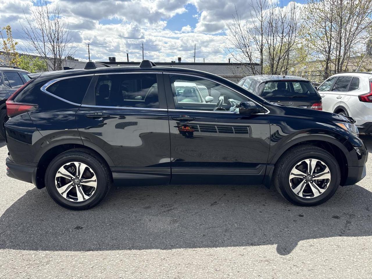 2022 Honda CR-V LX AWD Photo