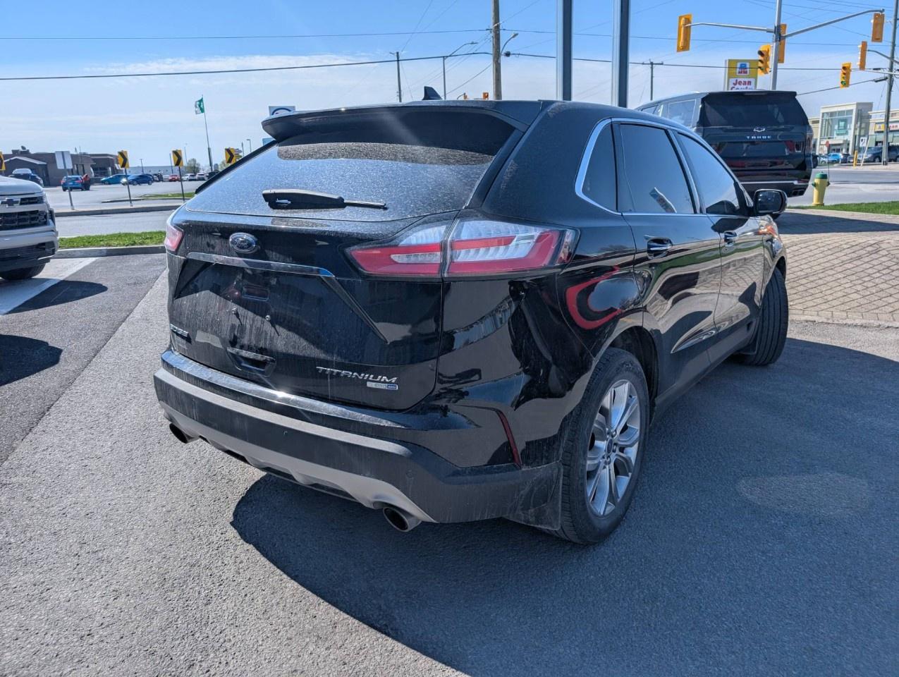 2019 Ford Edge Titanium AWD Photo