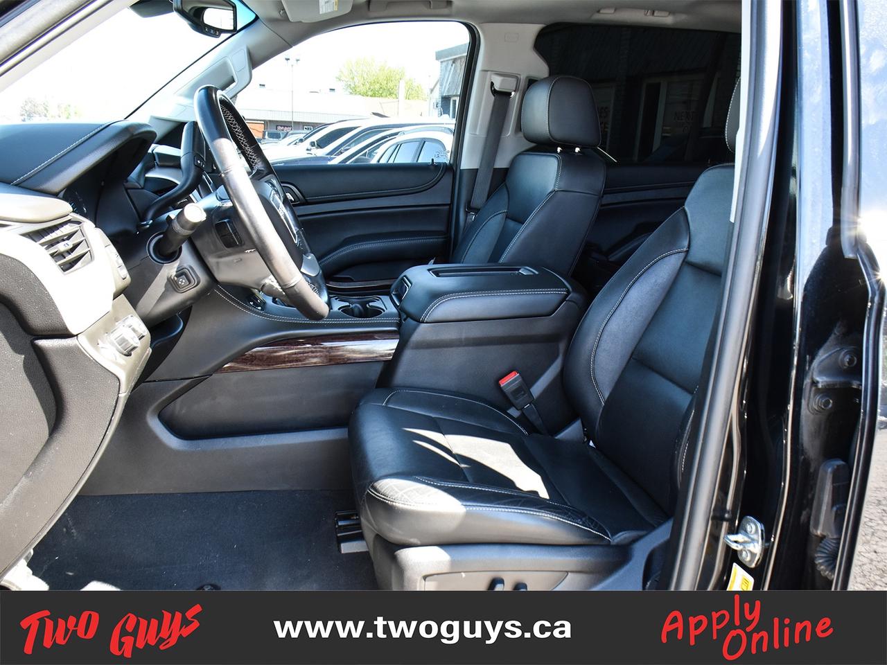 2019 GMC Yukon XL SLT 5.3L 4WD   7 Pass   Leather   DVD   Nav   Sunr Photo