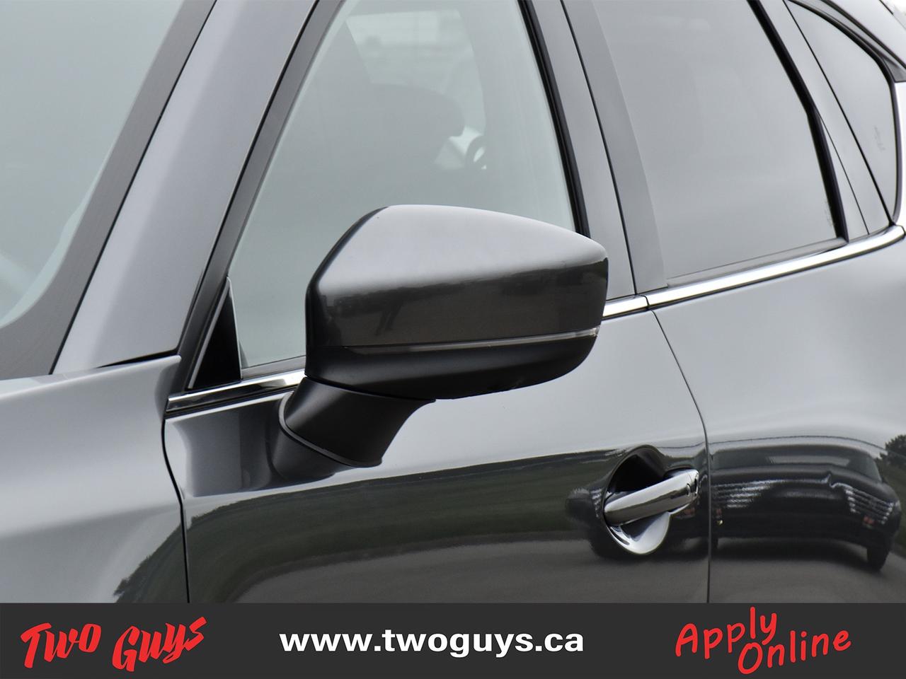 2022 Mazda CX-5 Signature AWD Leather Sunroof Nav Back Up Camera Photo3