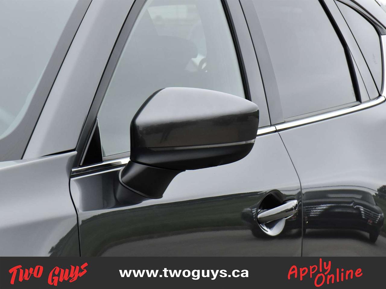 2022 Mazda CX-5 Signature AWD Leather Sunroof Nav Back Up Camera Photo