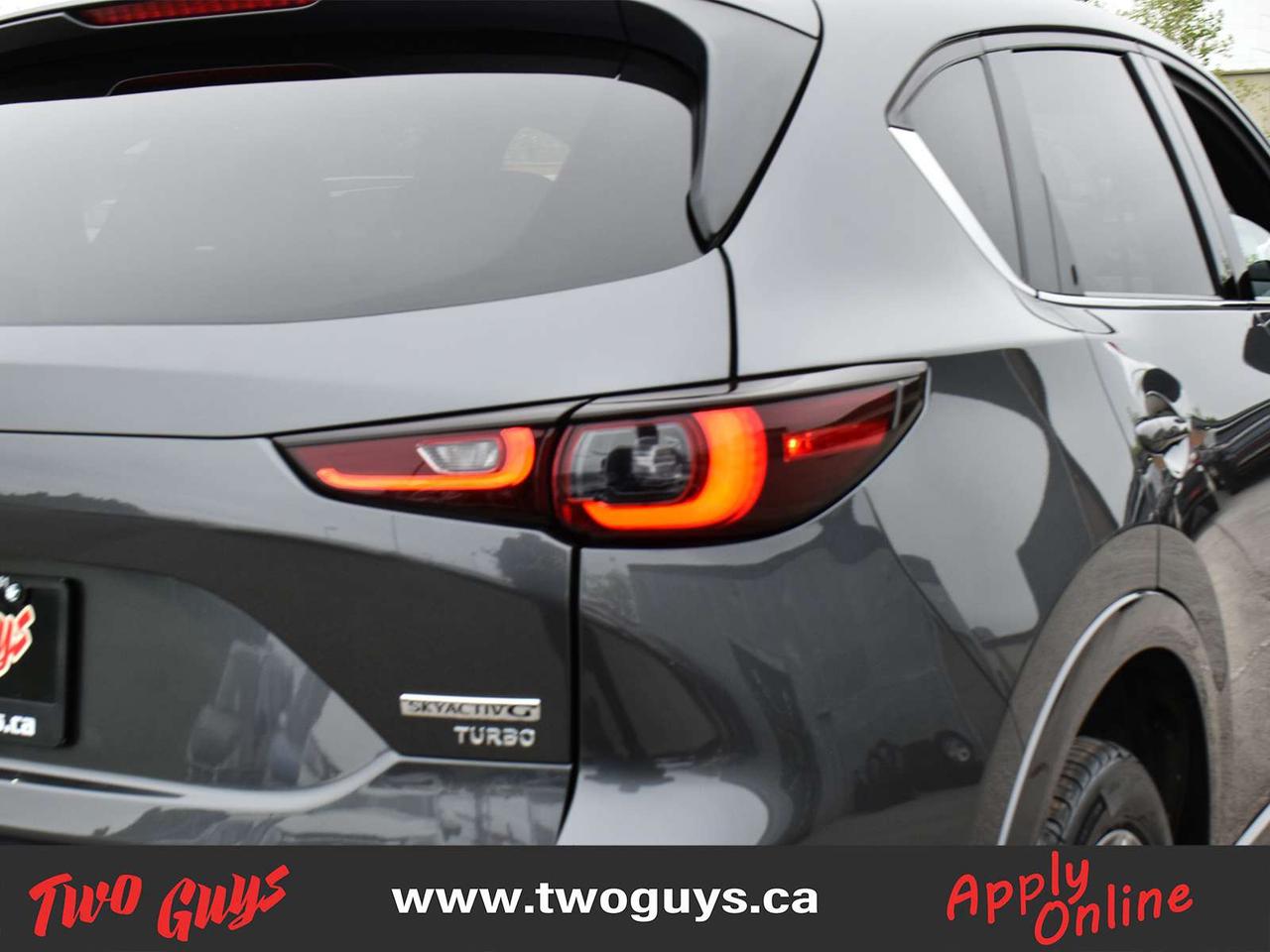 2022 Mazda CX-5 Signature AWD Leather Sunroof Nav Back Up Camera Photo