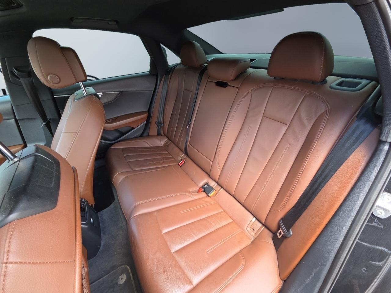 2019 Audi A4 Progressiv * CARPLAY / 360 CAMERA / BLIND SPOT / R Photo