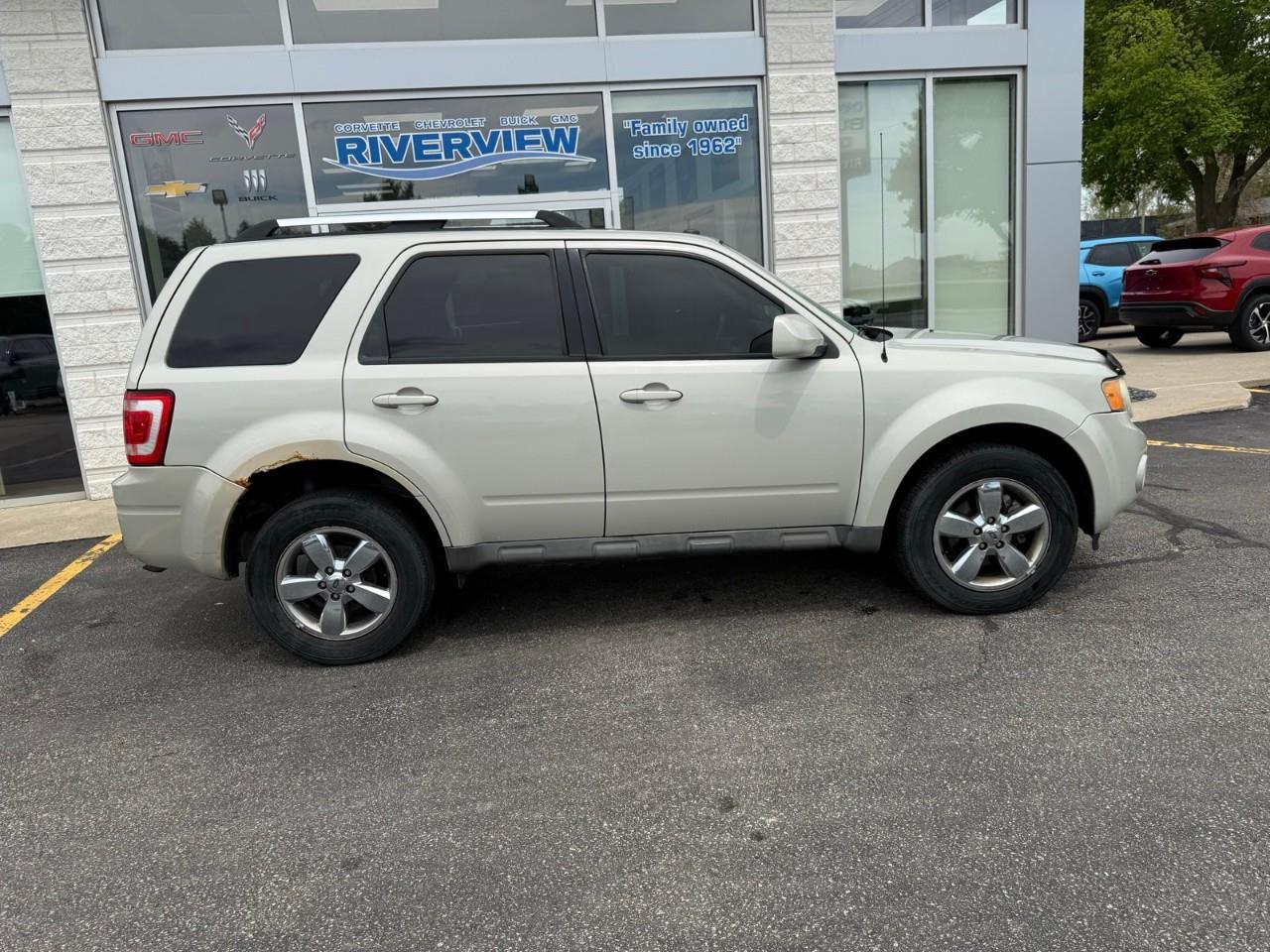 2009 Ford Escape Limited 3.0L 4dr 4x4 Photo
