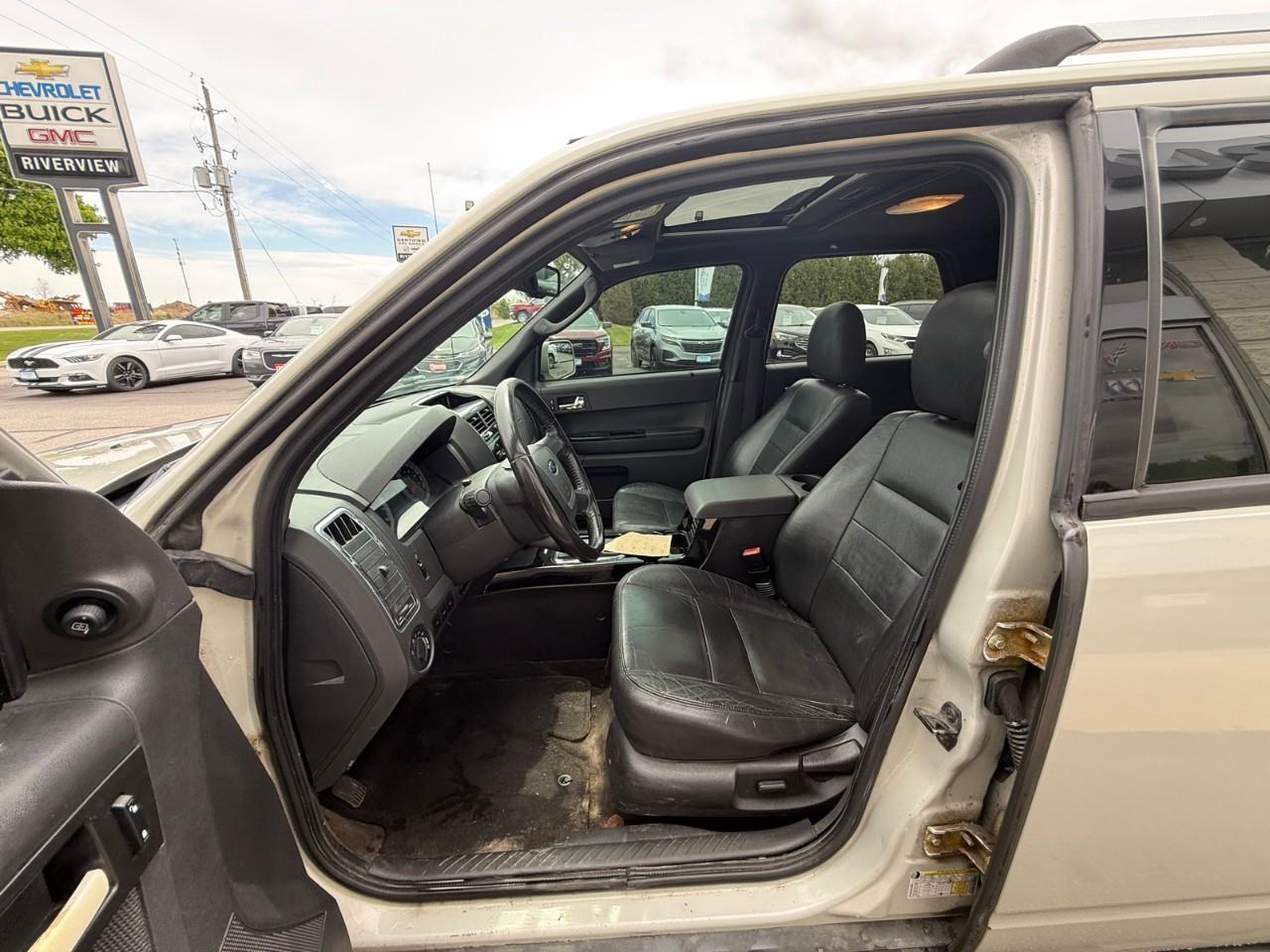 2009 Ford Escape Limited 3.0L 4dr 4x4 Photo