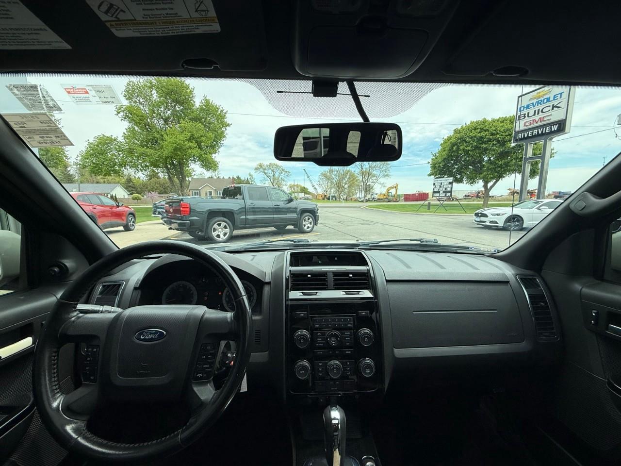 2009 Ford Escape Limited 3.0L 4dr 4x4 Photo