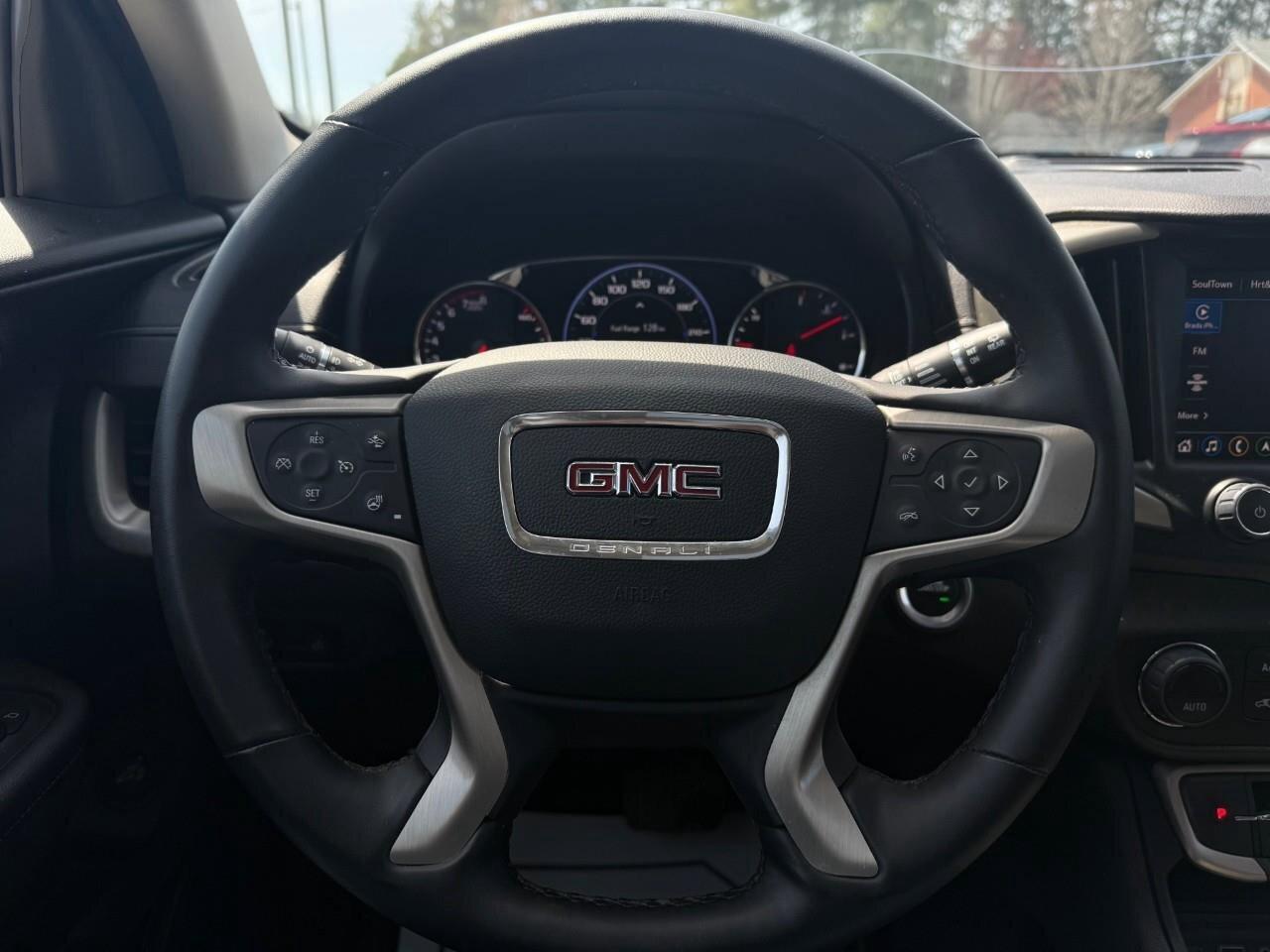 2024 GMC Terrain Denali ALL WEATHER MATS. SUNROOF. LEATHER. Photo