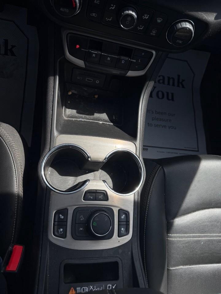 2024 GMC Terrain Denali ALL WEATHER MATS. SUNROOF. LEATHER. Photo
