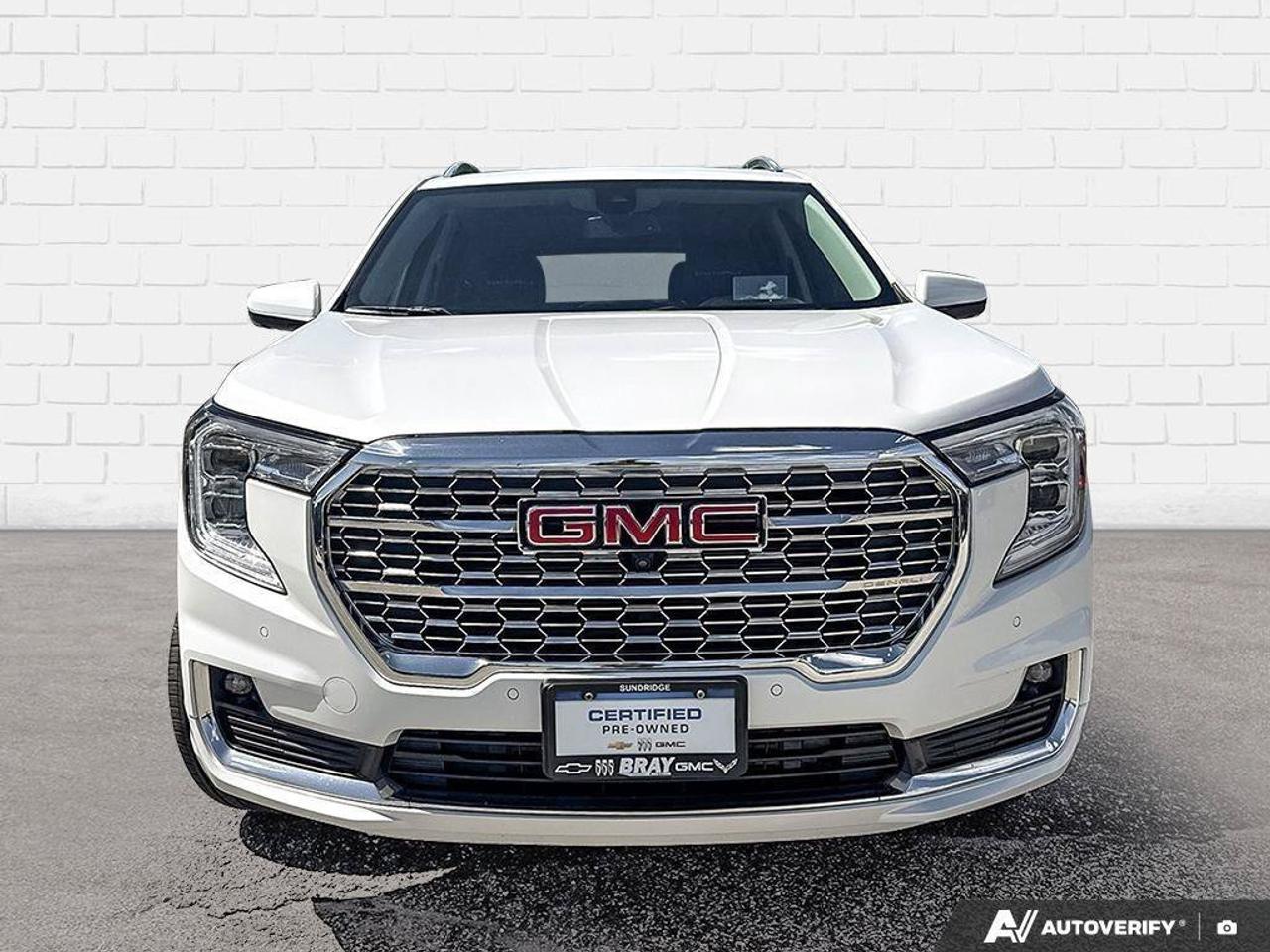 2024 GMC Terrain Denali ALL WEATHER MATS. SUNROOF. LEATHER. SUMMER Photo