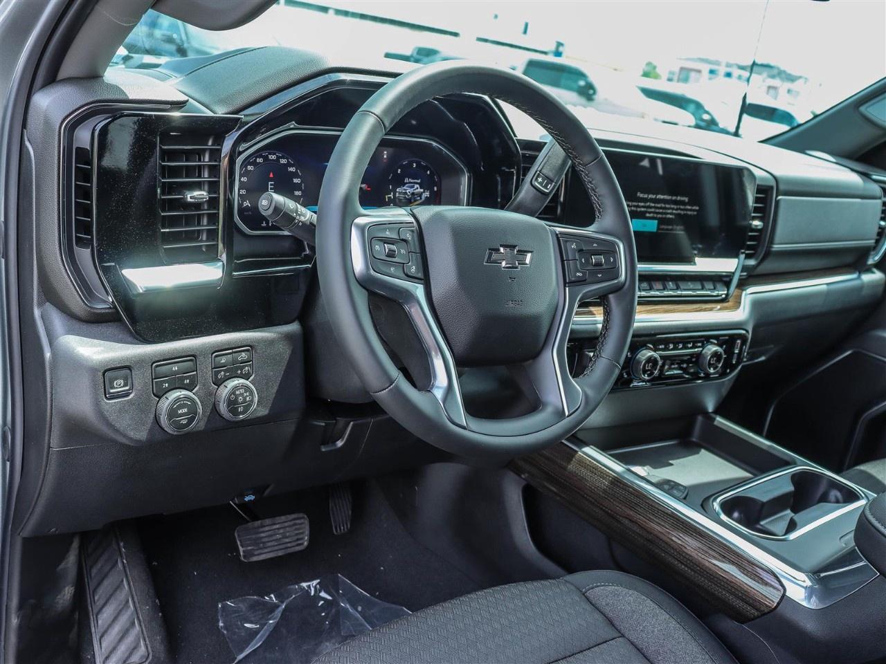 2026 Chevrolet Silverado 3500HD 4WD Crew Cab Standard Box LT Photo