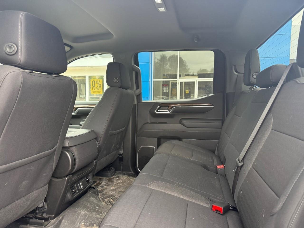 2024 Chevrolet Silverado 1500 RST LEASE RETURN. RUNNING BOARDS. TONNEAU COVER. T Photo