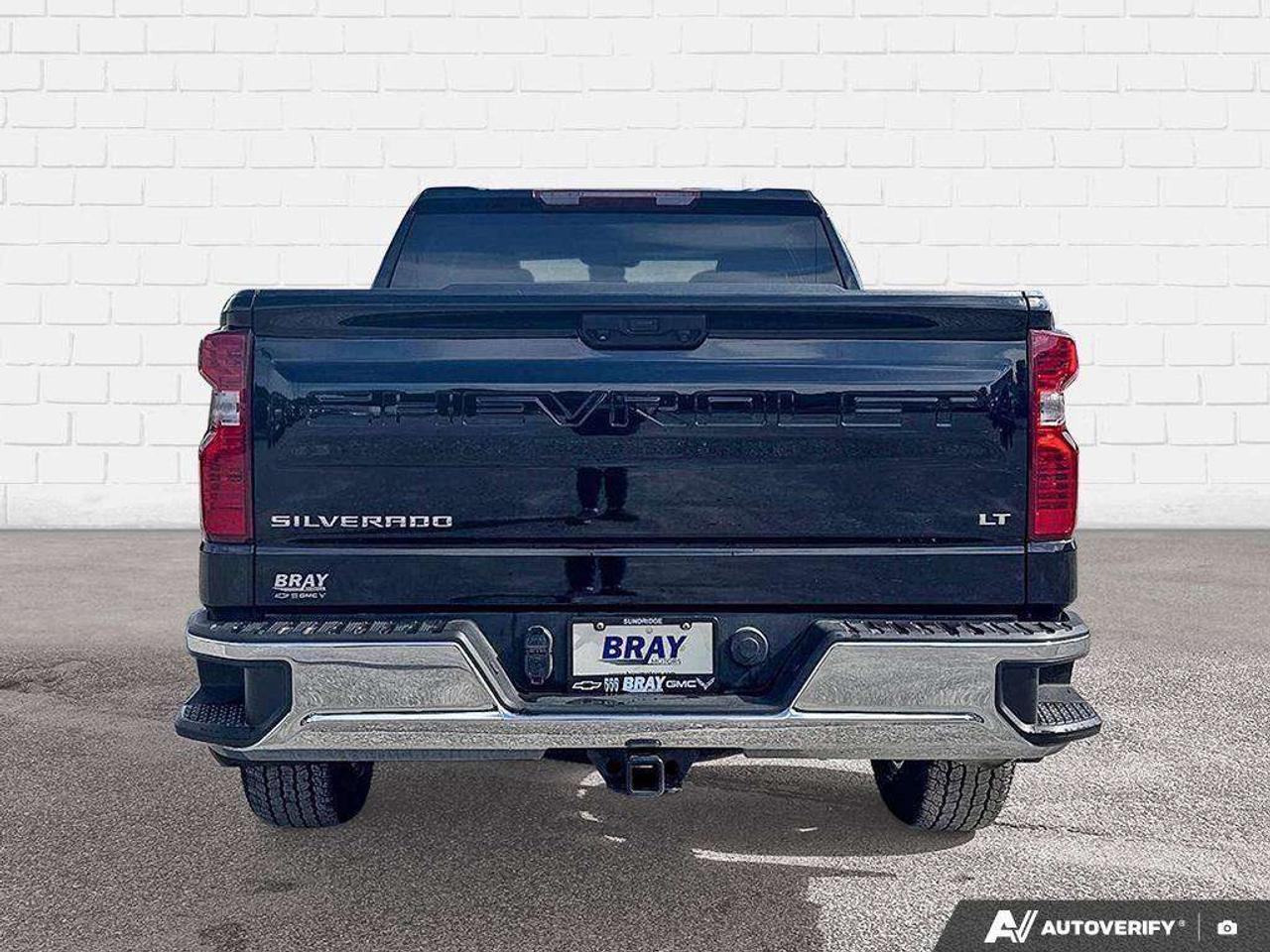 2024 Chevrolet Silverado 1500 LEASE RETURN. RUNNING BOARDS. TONNEAU COVER. TRAILERING PKG. Z71 OFF ROAD PKG. TRUE NORTH EDITION. Photo