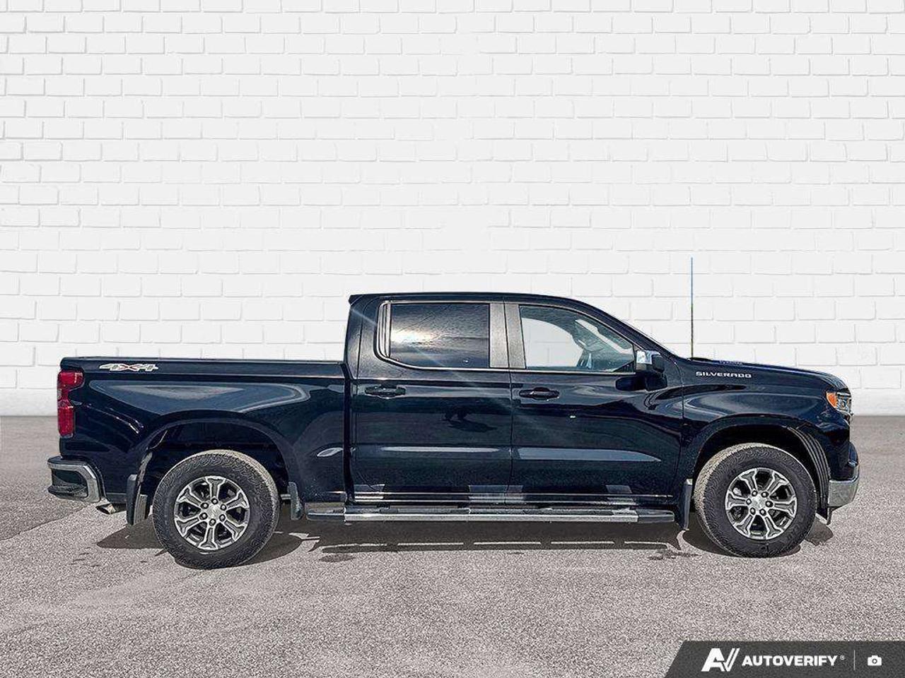 2024 Chevrolet Silverado 1500 LEASE RETURN. RUNNING BOARDS. TONNEAU COVER. TRAILERING PKG. Z71 OFF ROAD PKG. TRUE NORTH EDITION. Photo