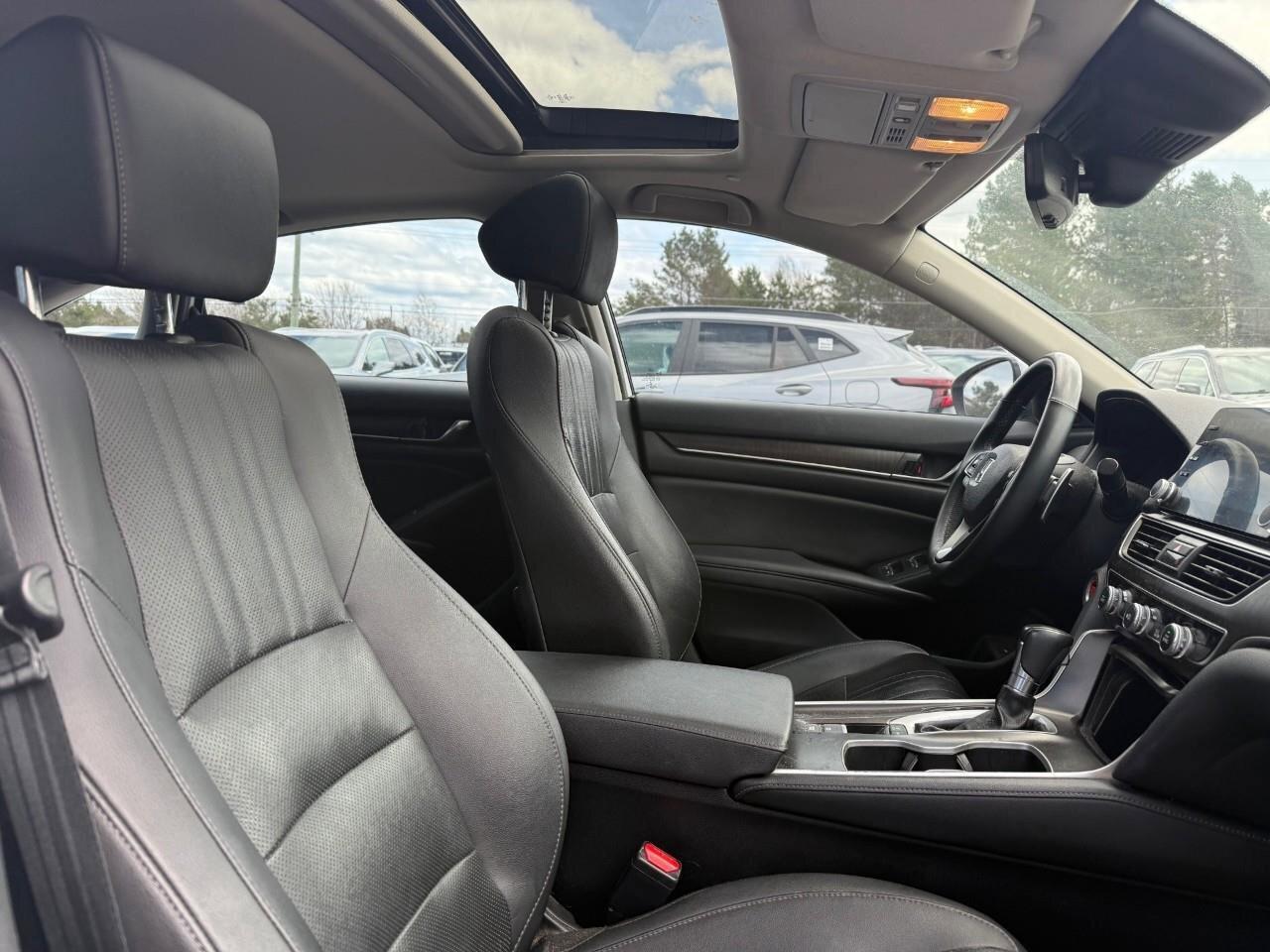 2019 Honda Accord Sedan Touring WINTER WHEELS AND TIRES. LOADED. CERTIFIED Photo