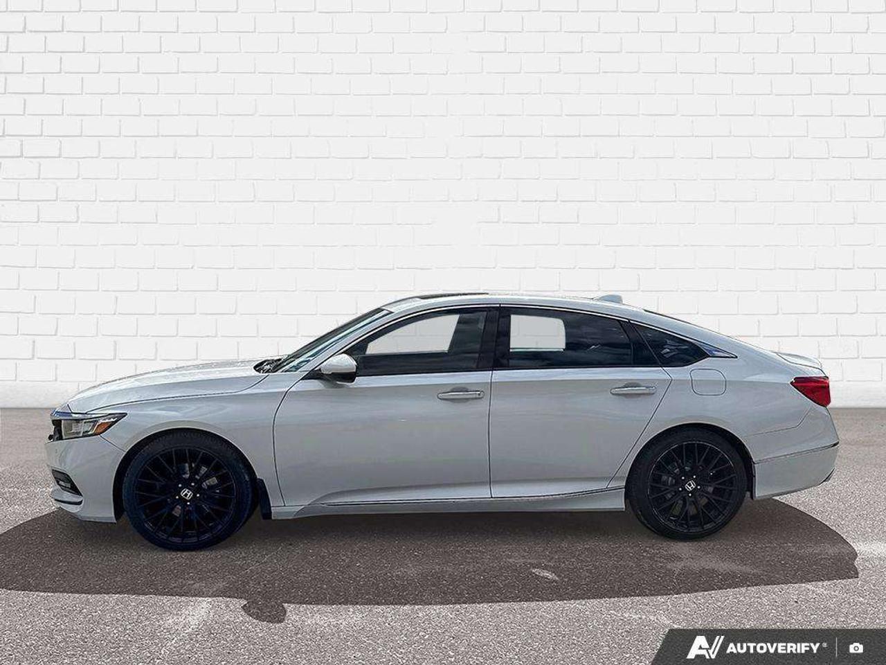 2019 Honda Accord SUMMER & WINTER WHEELS AND TIRES. LOADED. CERTIFIED. Photo