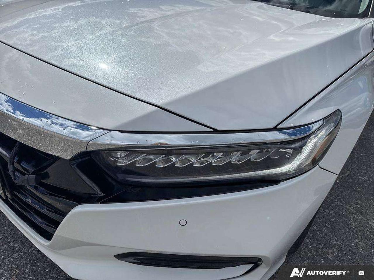 2019 Honda Accord SUMMER & WINTER WHEELS AND TIRES. LOADED. CERTIFIED. Photo